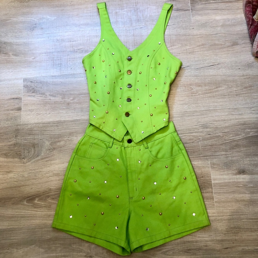 🔥VINTAGE STUDDED NEON GREEN DENIM TOP & HIGH WAISTED SHORTS MATCHING SET🔥